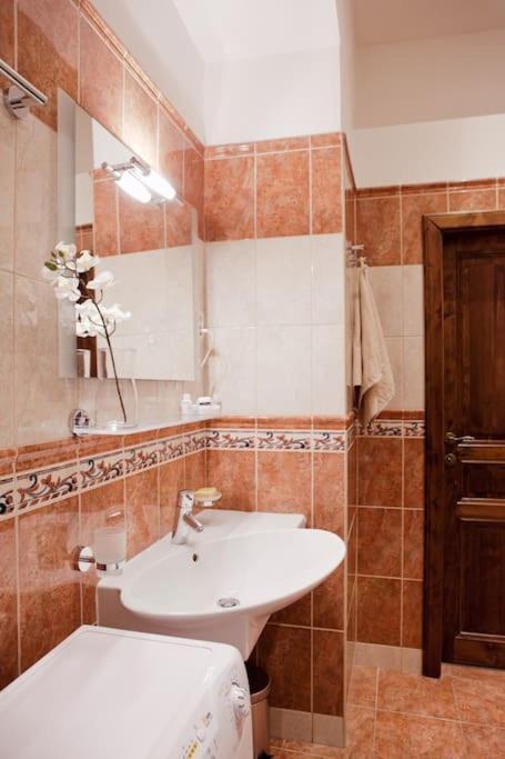 Rhythm And Style In Prague City Center Andel Apartment Luaran gambar